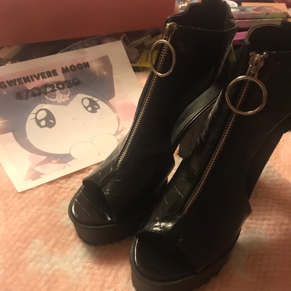 Lemonade Dolls Kill platform heels size 10